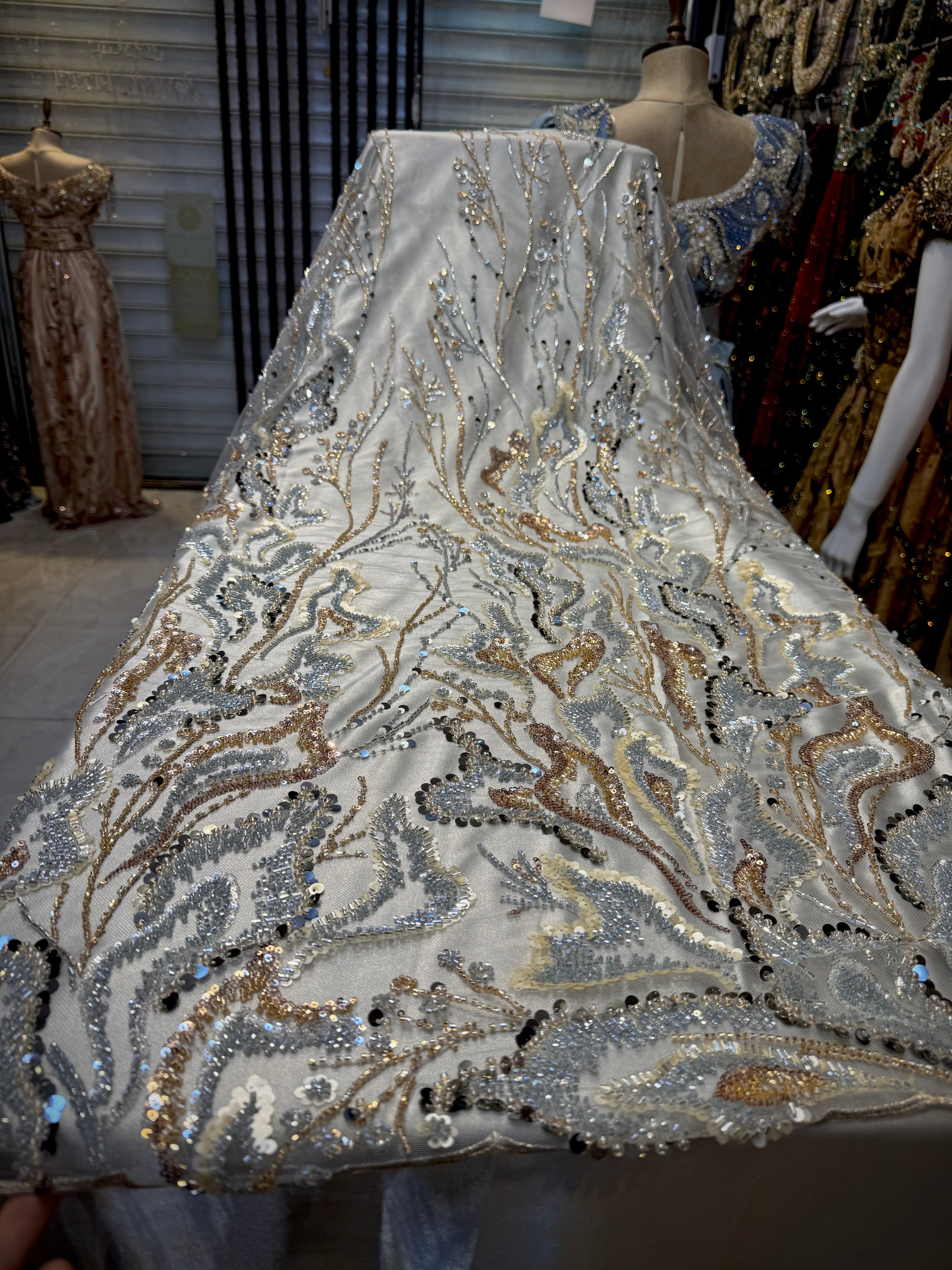 Tissu's Tulle Travaillé