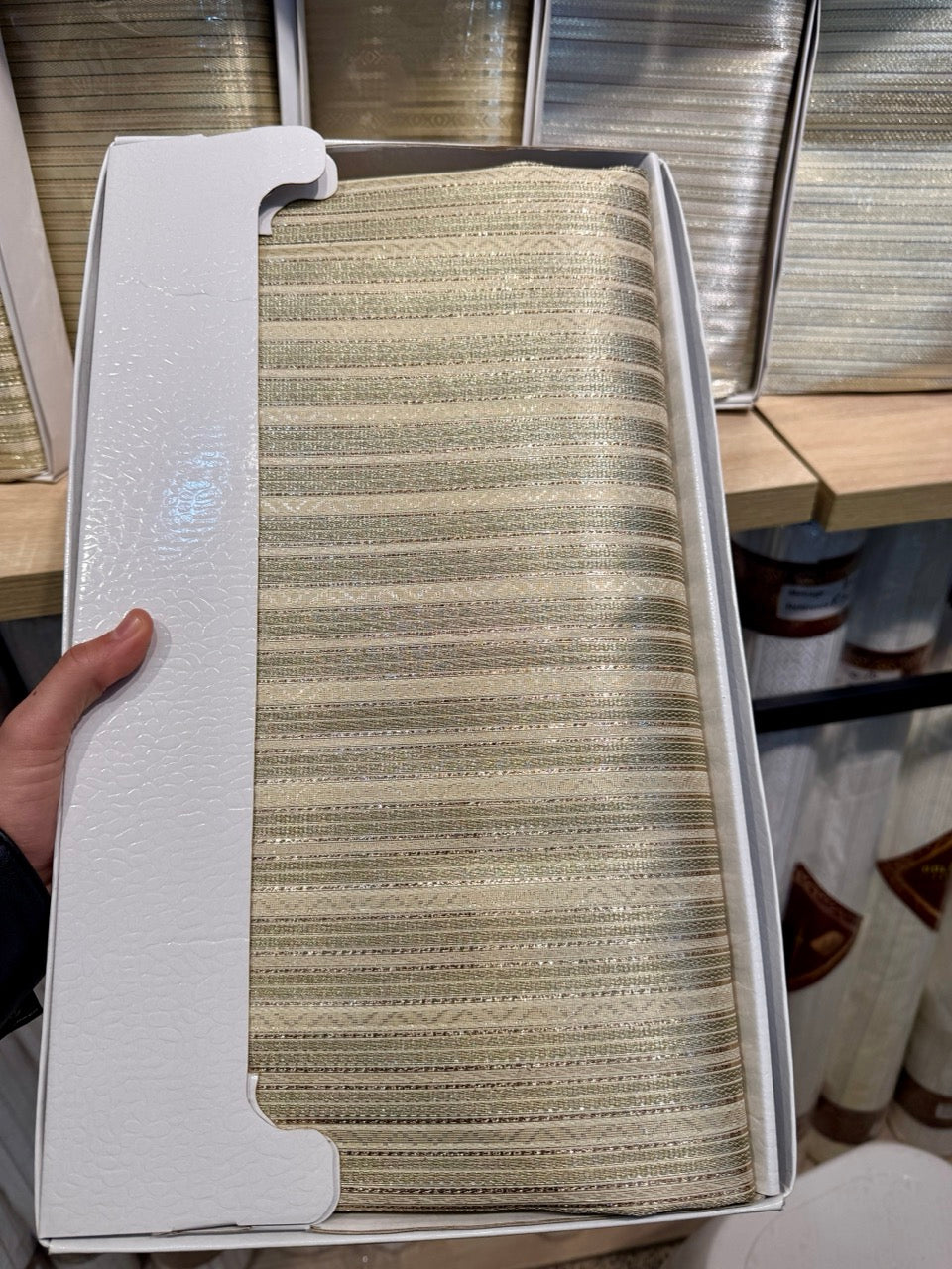 Mensouj Hur Dore Luxe