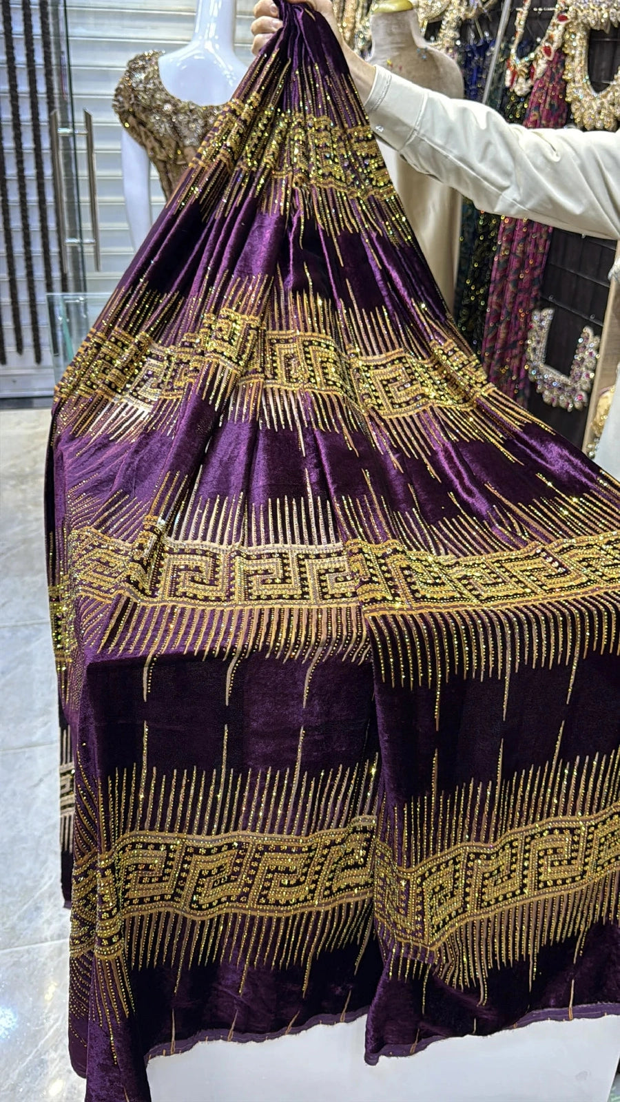 Model Versace Mauve